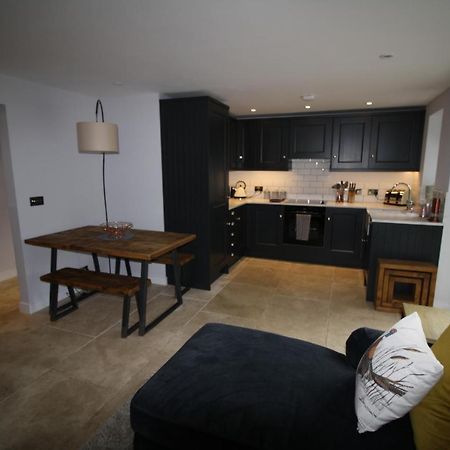Ryefield Cottage - Luxurious Self-Catered Holiday Cottage With A Log Burner チチェスター エクステリア 写真