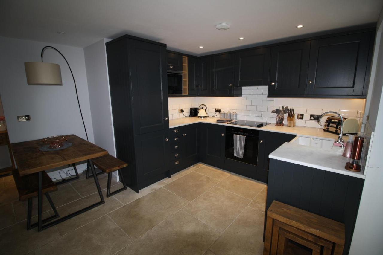 Ryefield Cottage - Luxurious Self-Catered Holiday Cottage With A Log Burner チチェスター エクステリア 写真