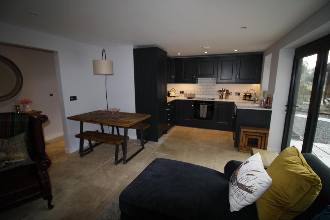Ryefield Cottage - Luxurious Self-Catered Holiday Cottage With A Log Burner チチェスター エクステリア 写真